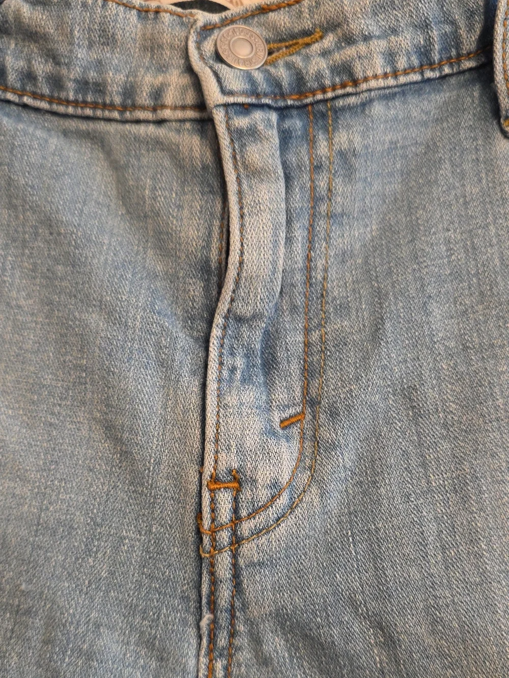 Vintage 2006 Levi's Light Wash Denim Women's Shorts